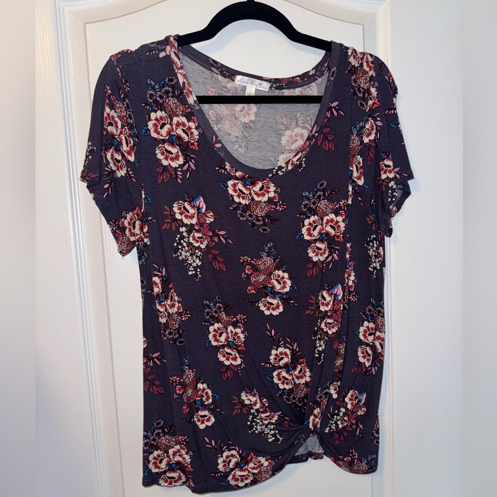 Nine Britton Short Sleeve Women’s Floral Top M